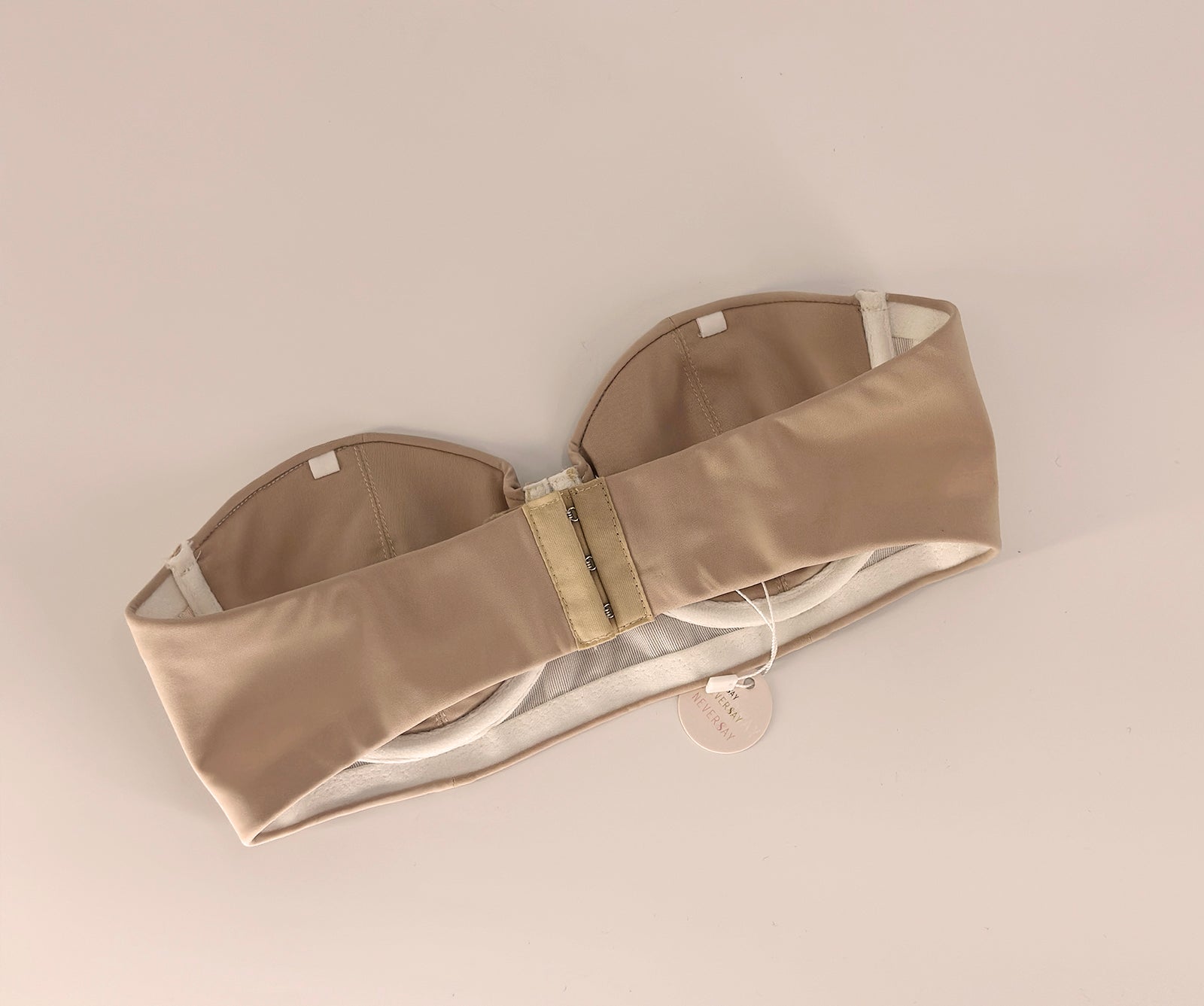 bh med transparent stroppe